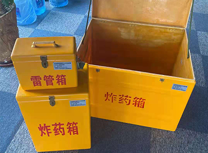 柯桥玻璃雷管箱生产标准全解析：安全、性能与合规的基石